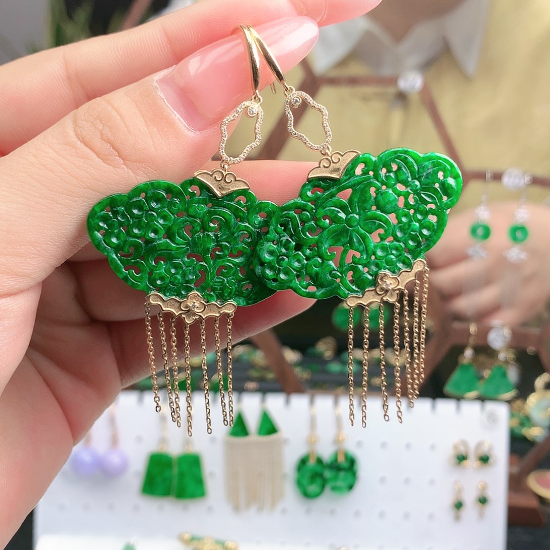 翡翠耳饰18K金镶嵌耳饰