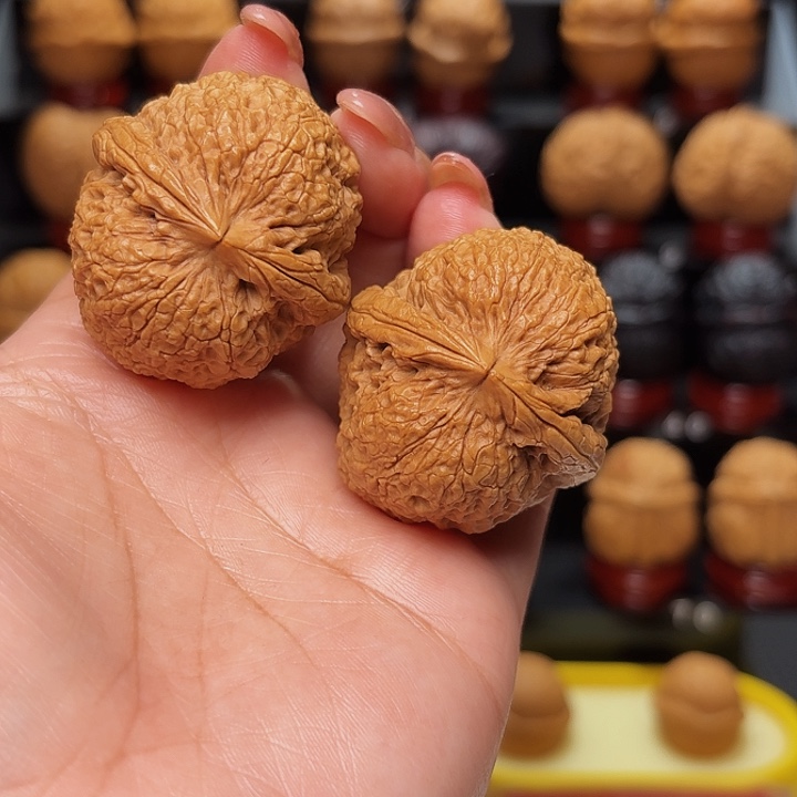 文玩核桃把件铁狮子41尺…………09