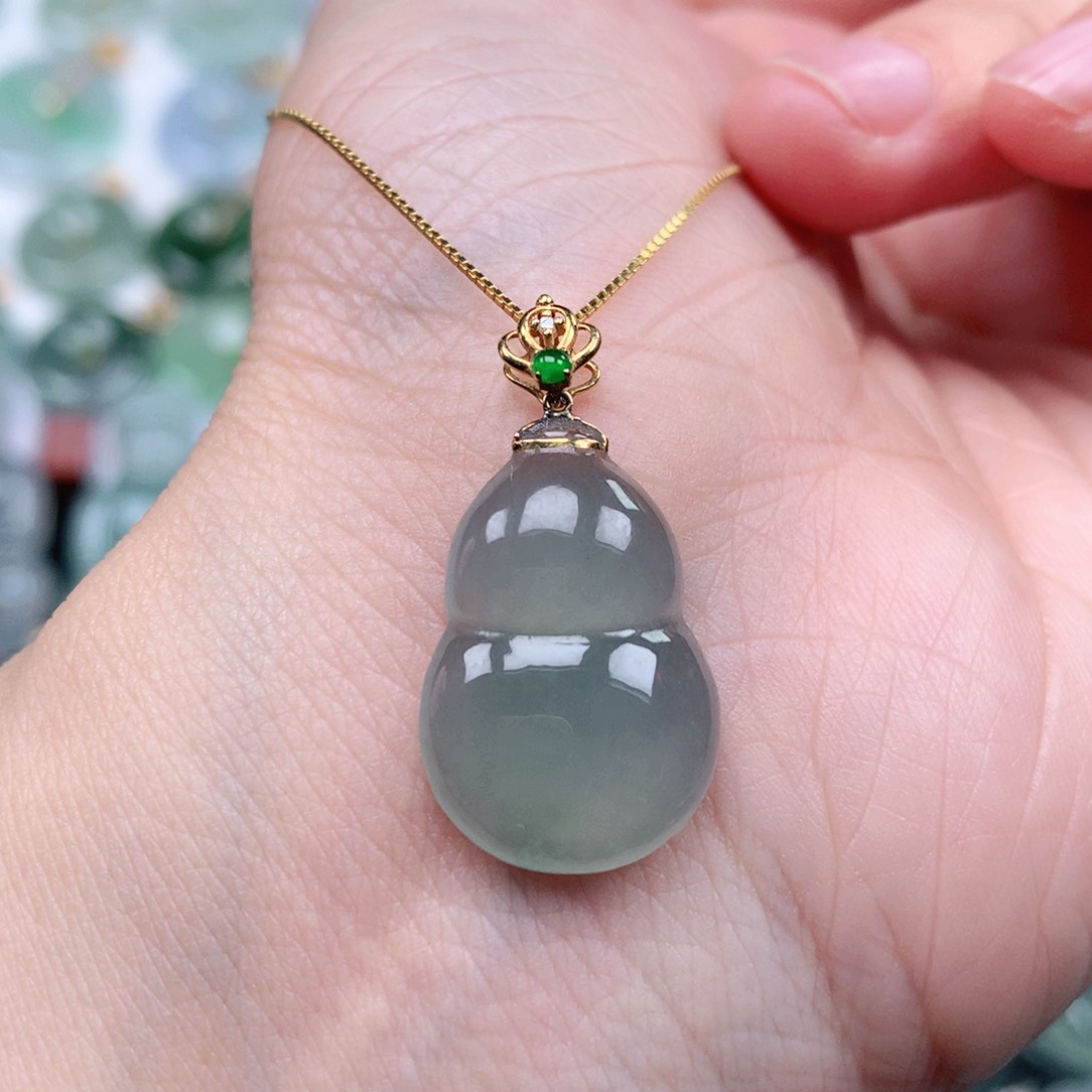 翡翠吊坠(不含链)18K金镶嵌