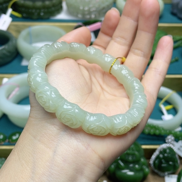 和田玉手镯57圈口 编号74未镶嵌