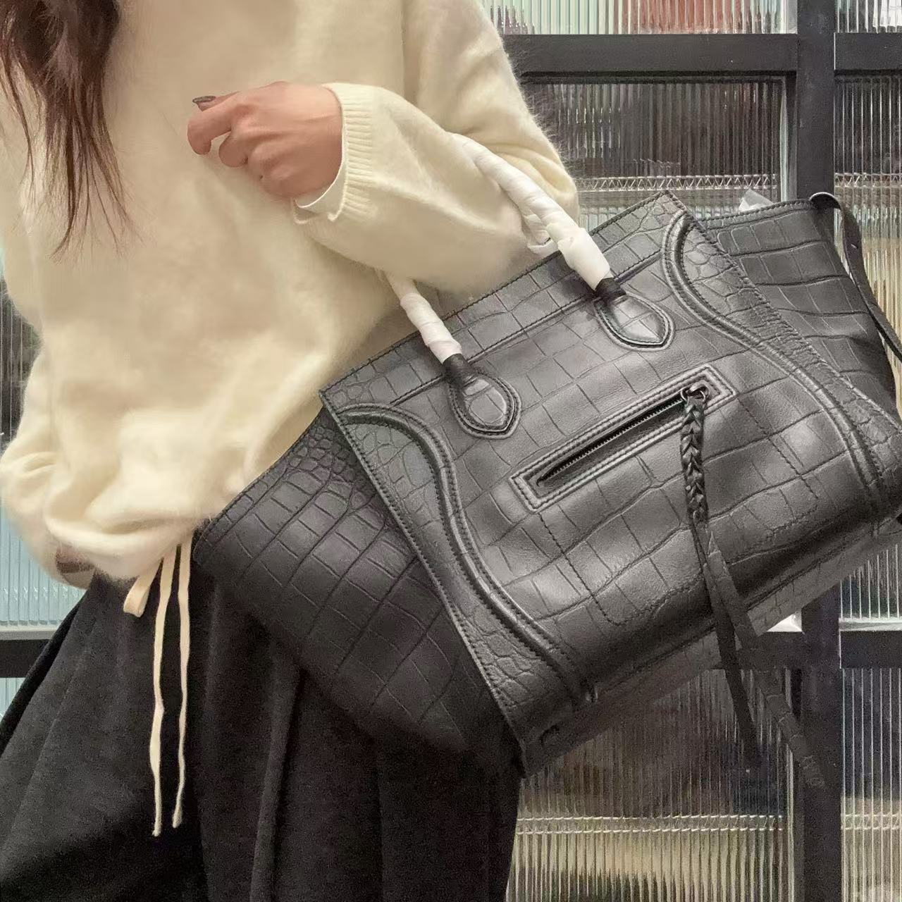 95新 Celine/思琳 【蕾】2YW514 黑色压鳄纹幻影手提包