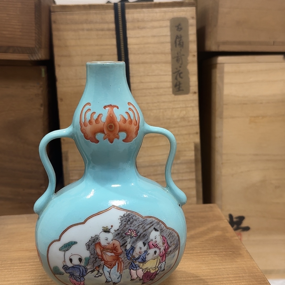 瓷片绿彩双耳葫芦瓶