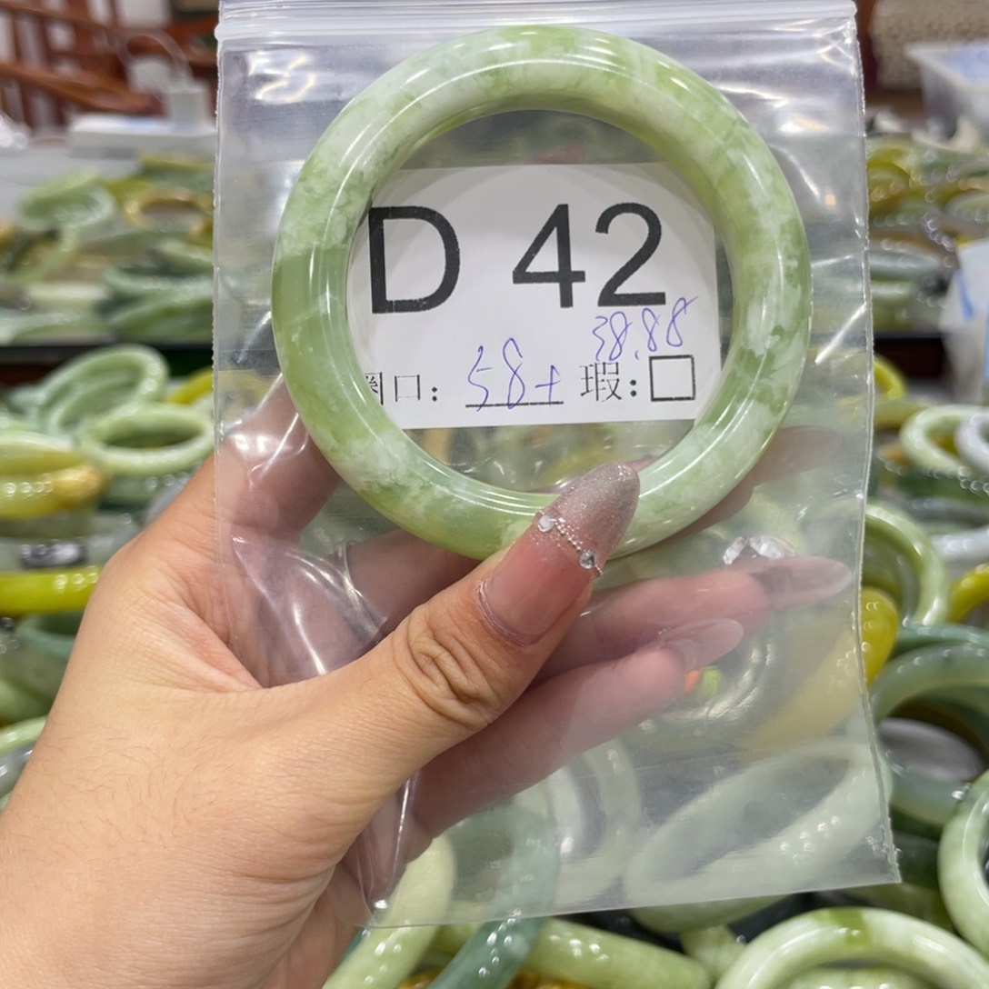 未镶嵌蛇纹石玉颈饰核*子