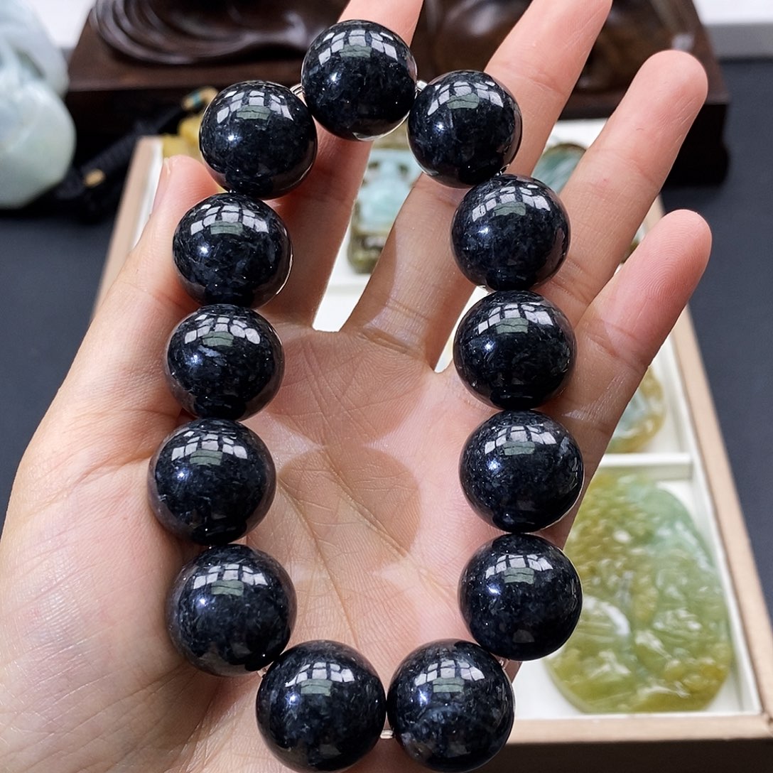 颈饰未镶嵌翡翠老*哥缅甸翡翠a货