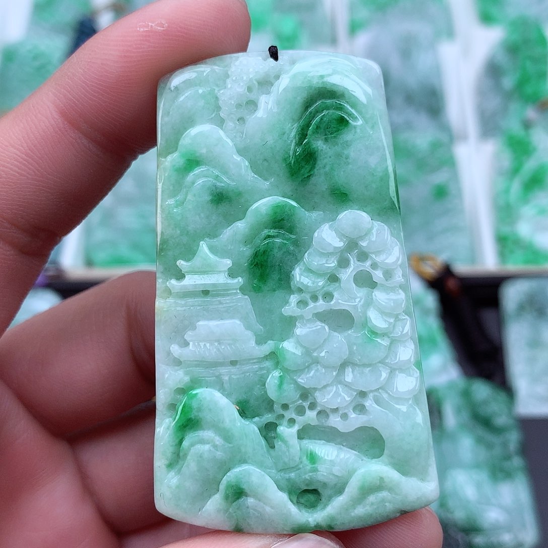 翡翠颈饰未镶嵌翡翠吊坠