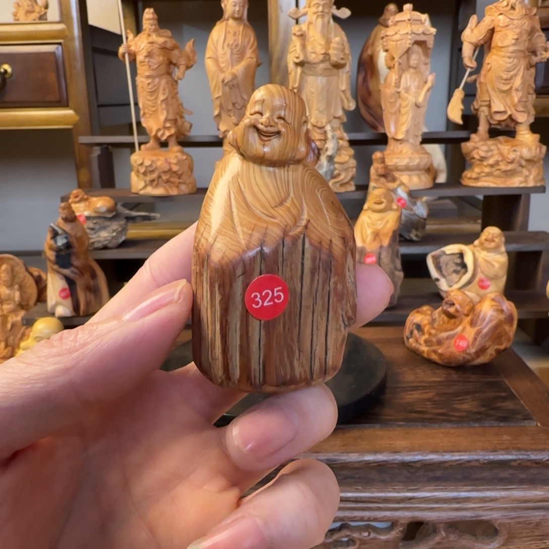 崖柏小木匠艺雕一物一拍