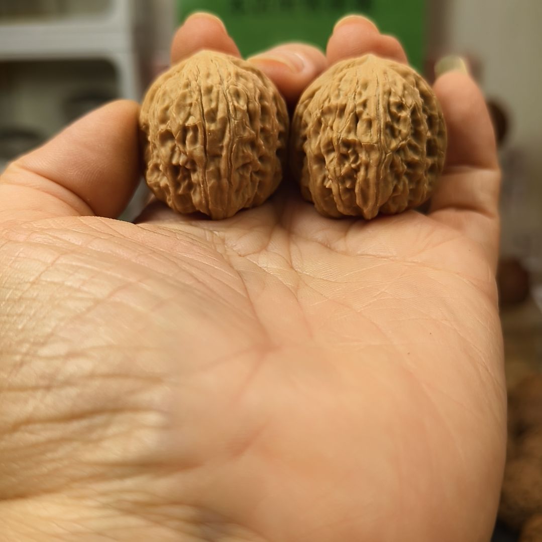 吊坠文玩核桃大公主