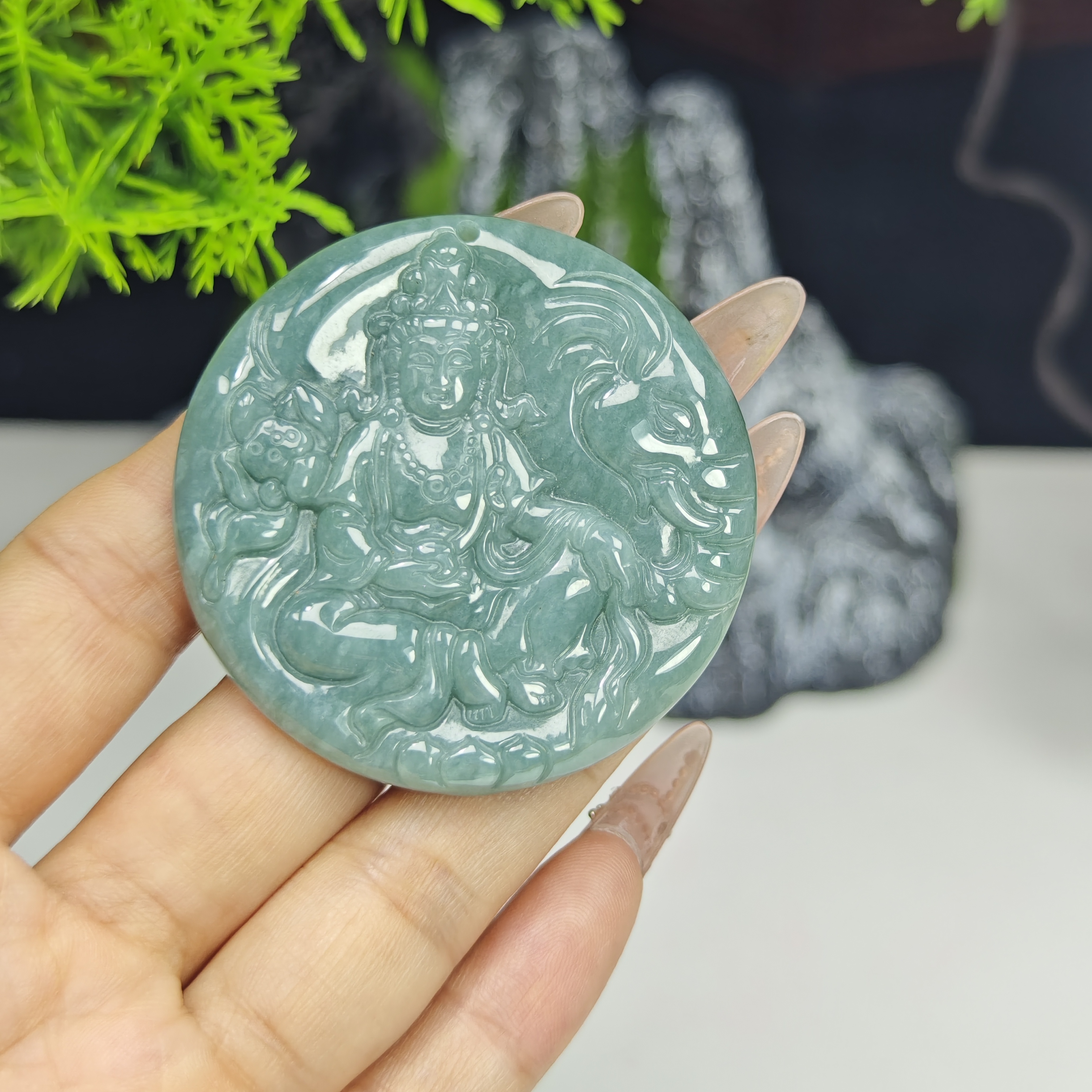 天然缅甸a货翡翠普贤菩萨吊坠，尺寸51*5.4