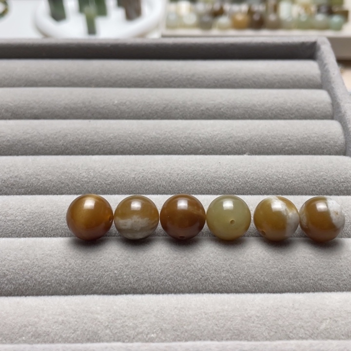 s****和田玉未镶嵌颈饰