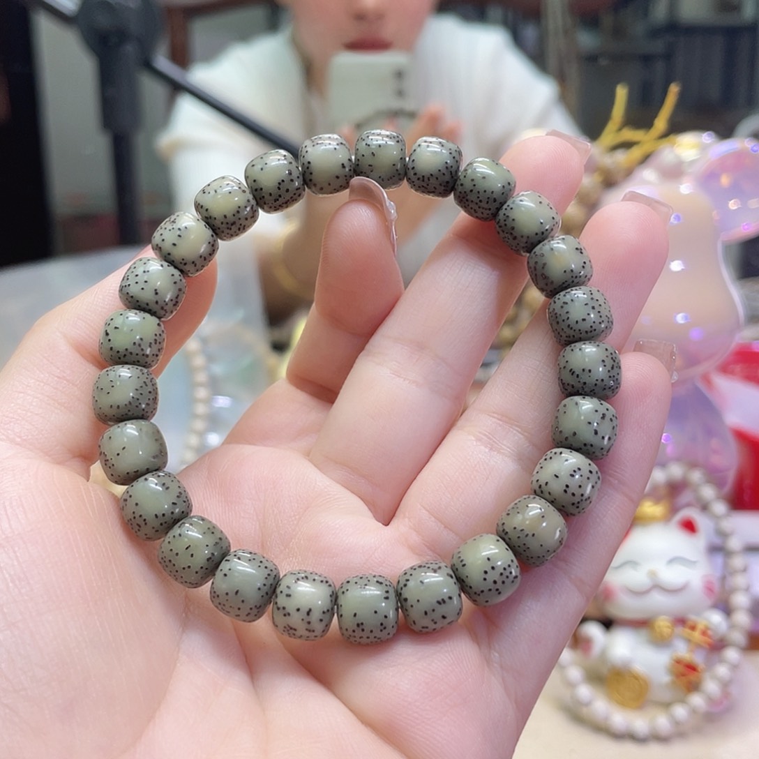 吊坠星月菩提一**行星月菩提海南同枝果9x8