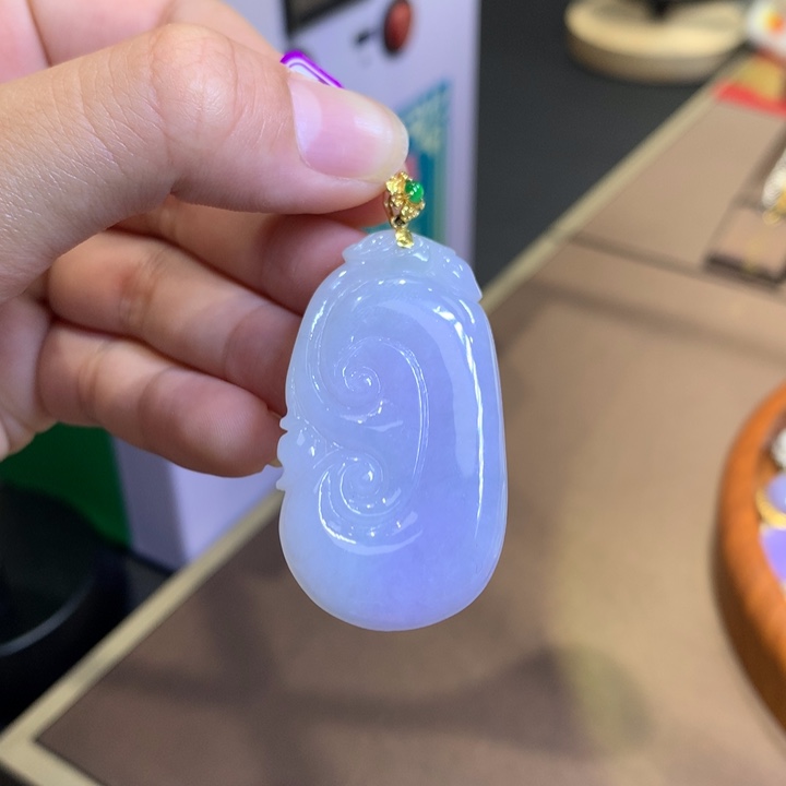 颈饰18K金镶嵌翡翠翡翠