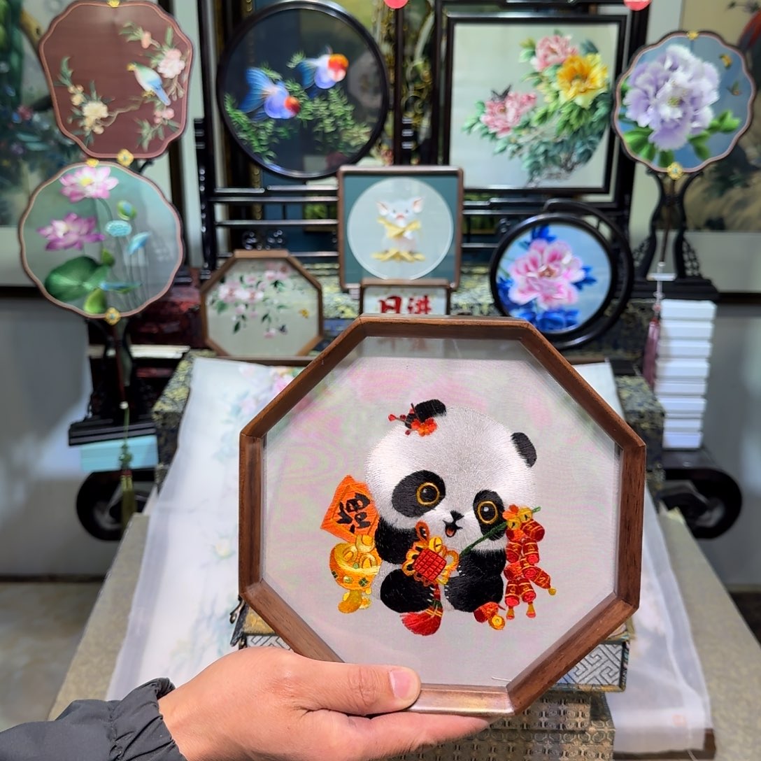 刺绣刺绣工艺精湛