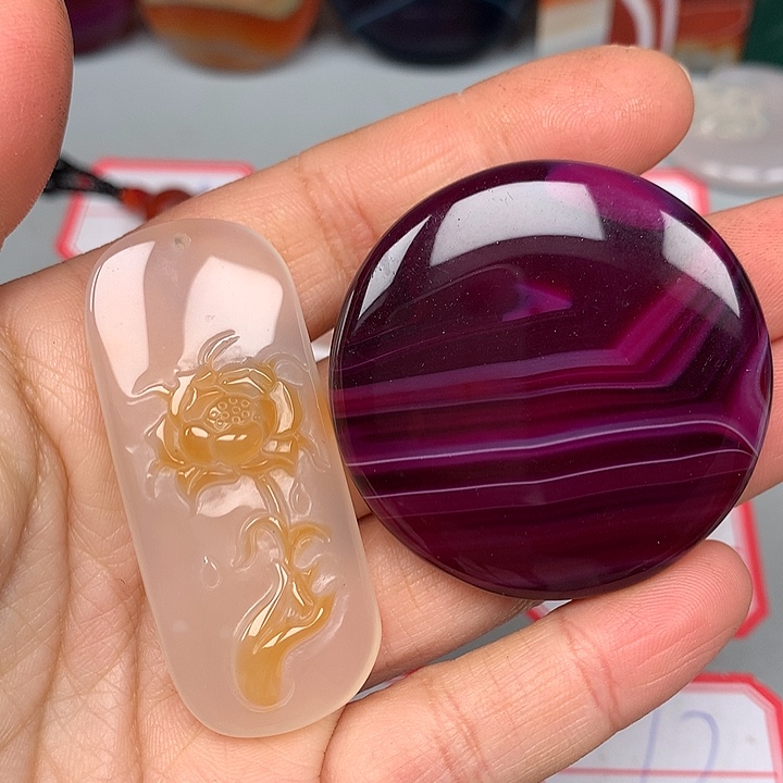 吃***福玛瑙/玉髓未镶嵌颈饰