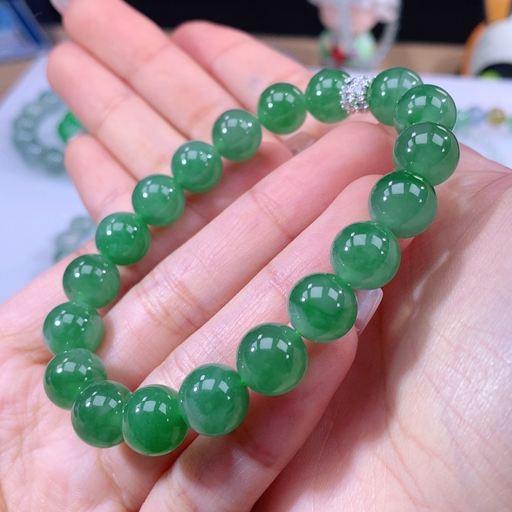 翡翠手链未镶嵌翡翠