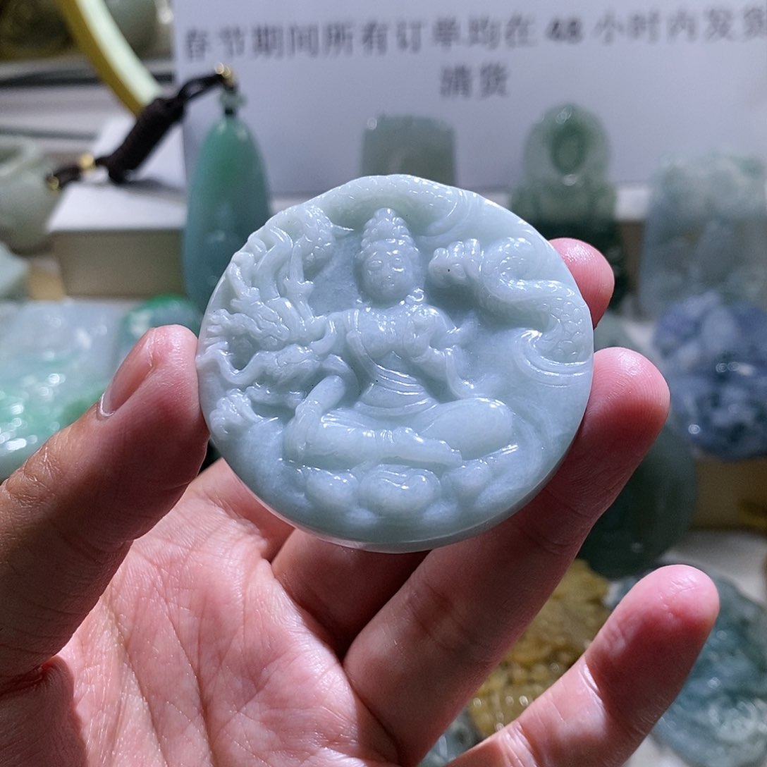 【闪购商品】翡翠颈饰未镶嵌观音
