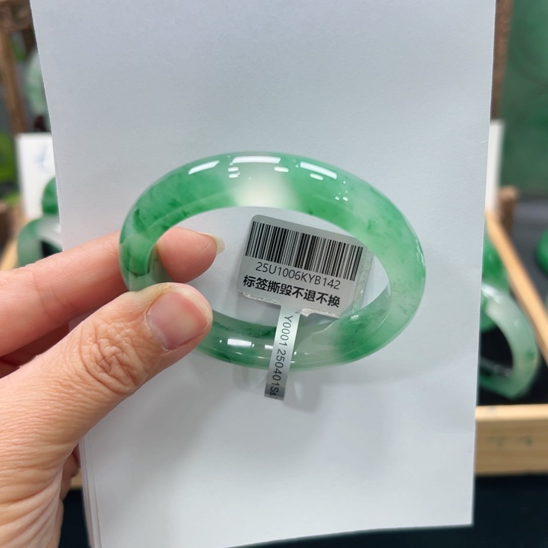 ****L石英质玉未镶嵌手镯➕佳佳54