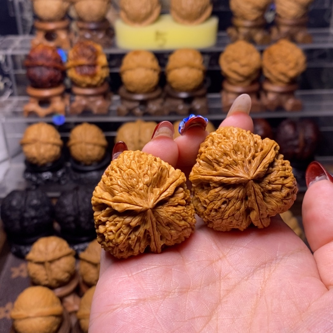 文玩核桃把件Z20水龙纹三棱37尺