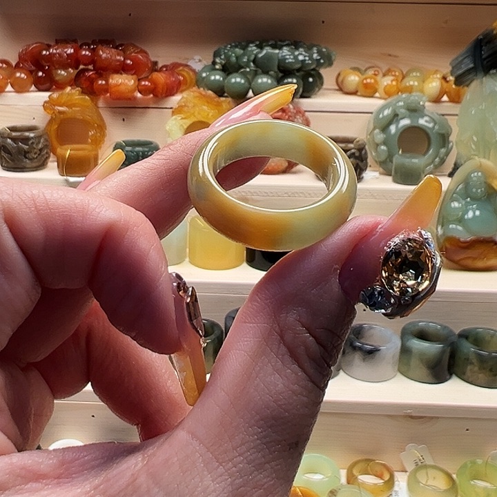 蛇纹石玉戒指未镶嵌内径20.7