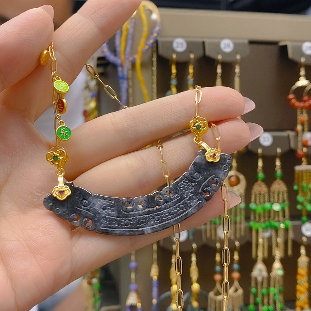 翡翠合金耳饰翡翠