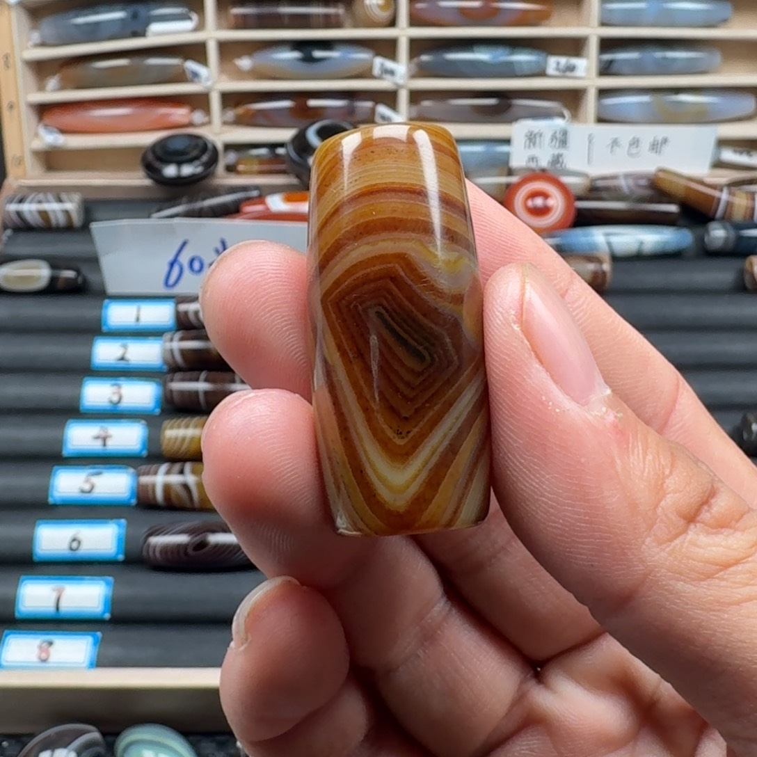 钓***串玛瑙/玉髓未镶嵌颈饰