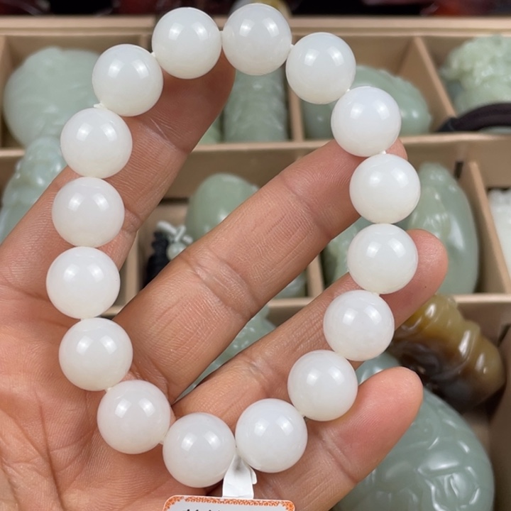 和田玉（糖玉）颈饰未镶嵌