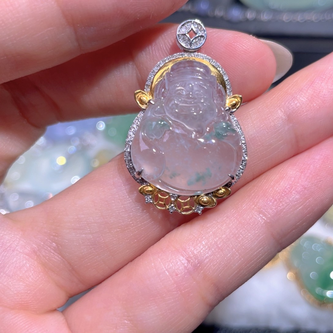 颈饰18K金镶嵌翡翠翡翠