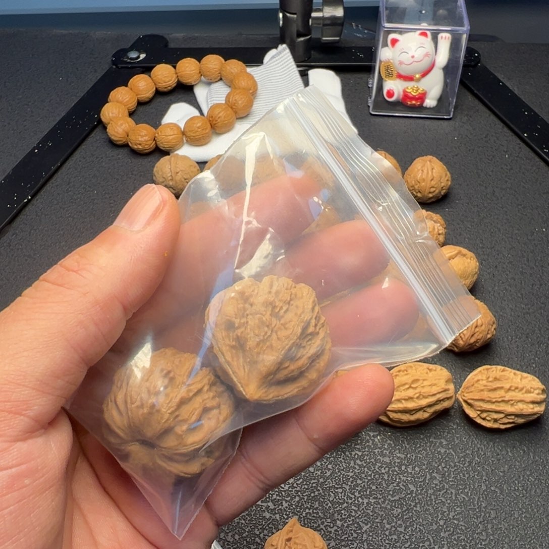 C***q文玩核桃把件红桃A