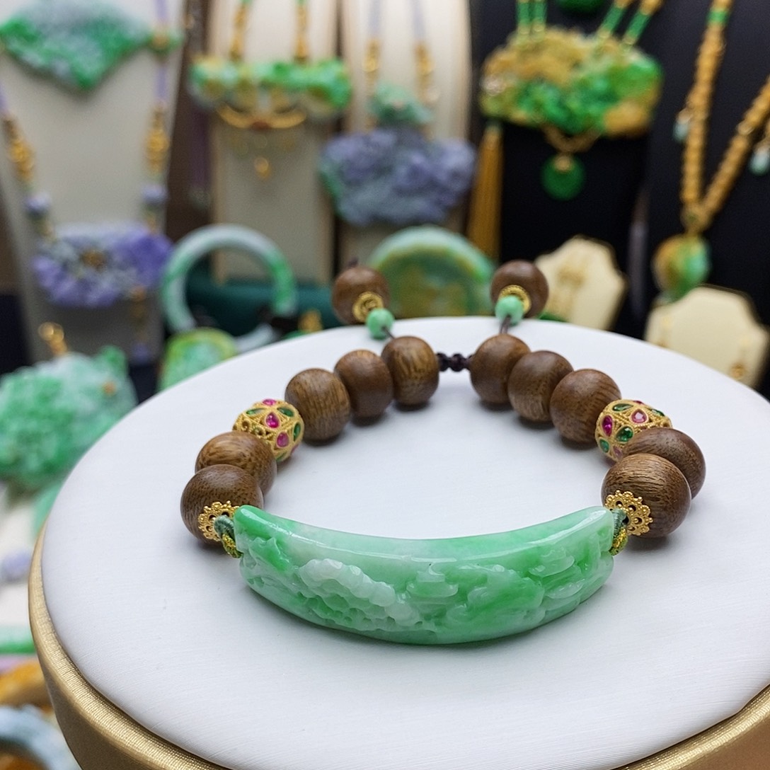 翡翠手链未镶嵌天然