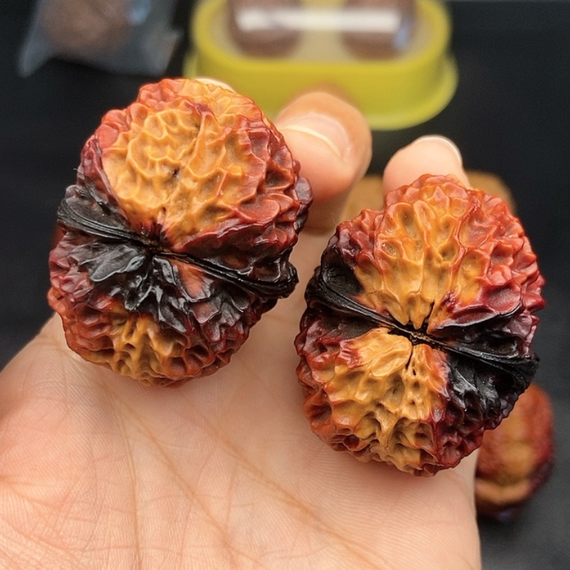 【闪购商品】把件文玩核桃41尺铁绣球51.8克