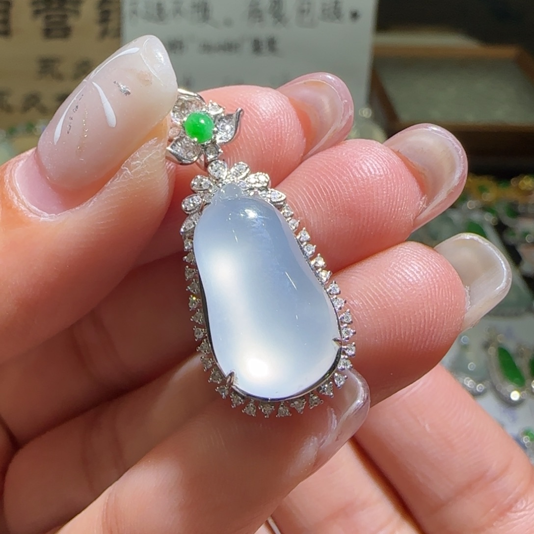 【闪购商品】翡翠颈饰18K金镶嵌缅甸