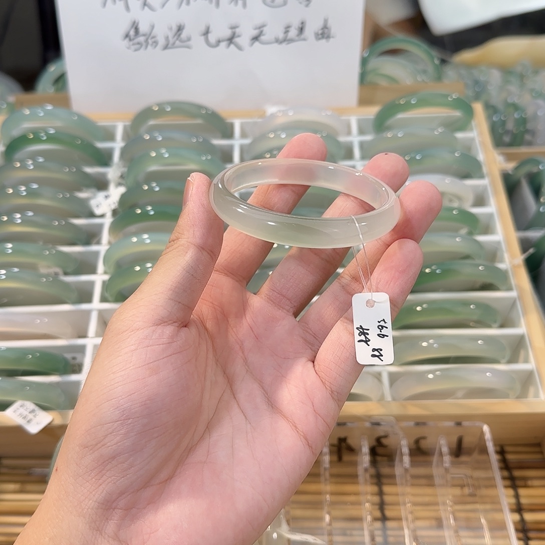 手镯玛瑙/玉髓未镶嵌圈口56.6