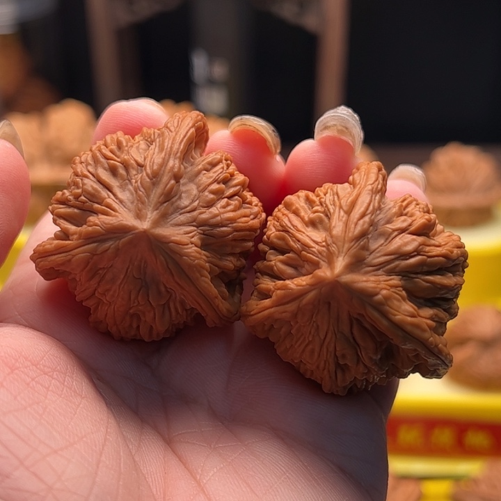 吊坠文玩核桃虎头三棱 全品