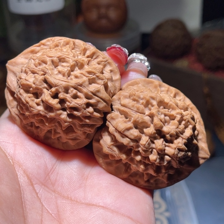 桃核把件              44