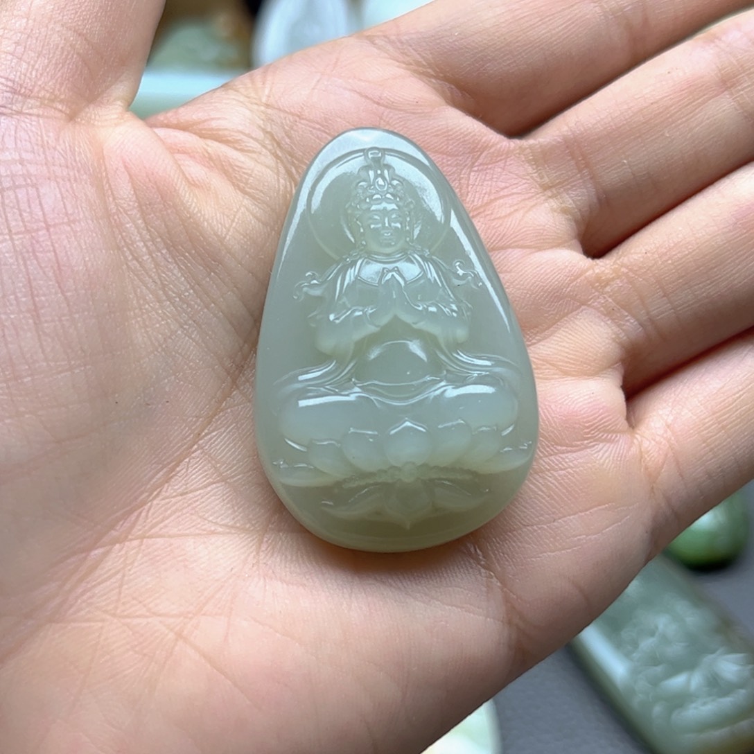 和田玉未镶嵌颈饰