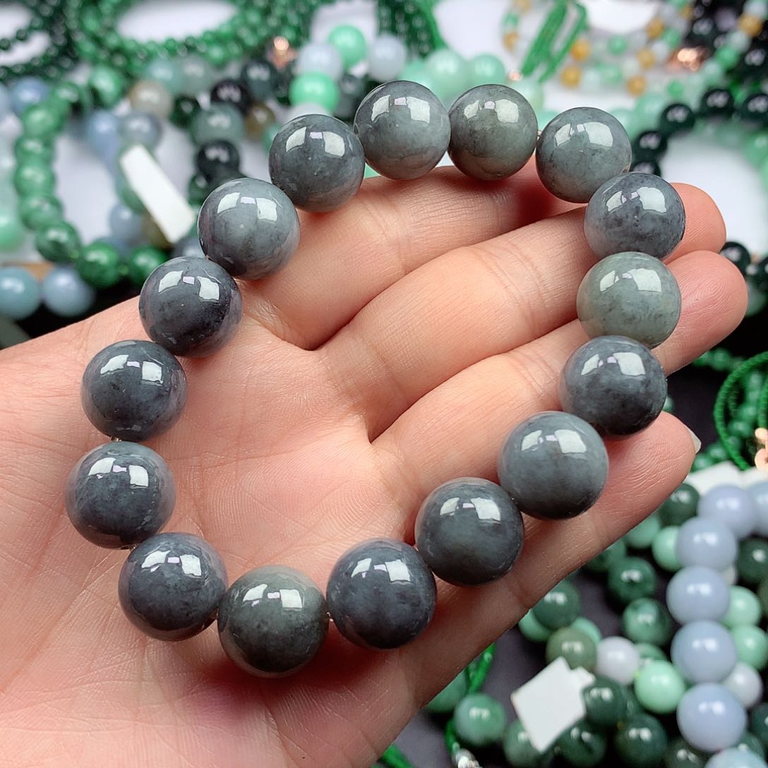 翡翠颈饰未镶嵌手串