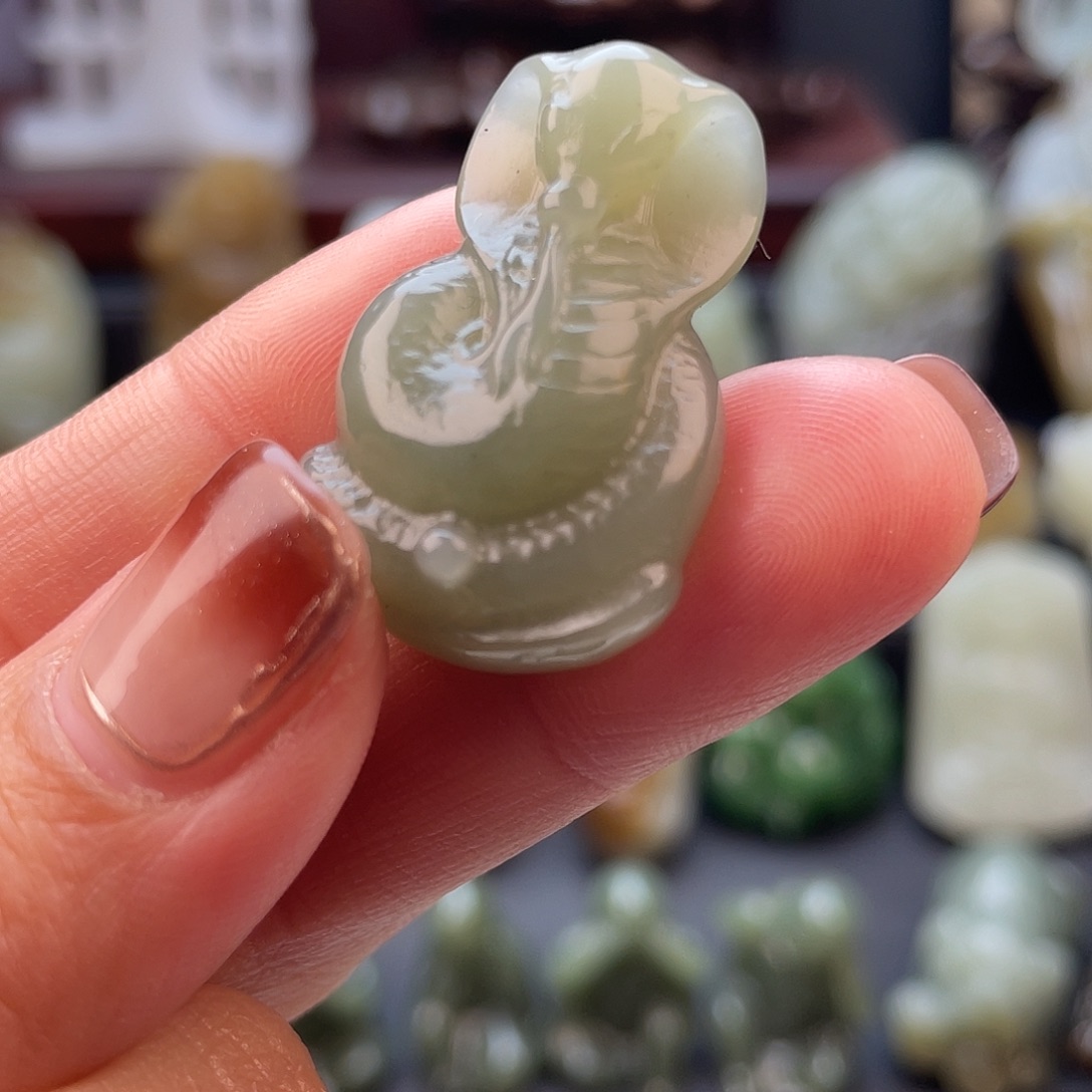 和田玉颈饰未镶嵌