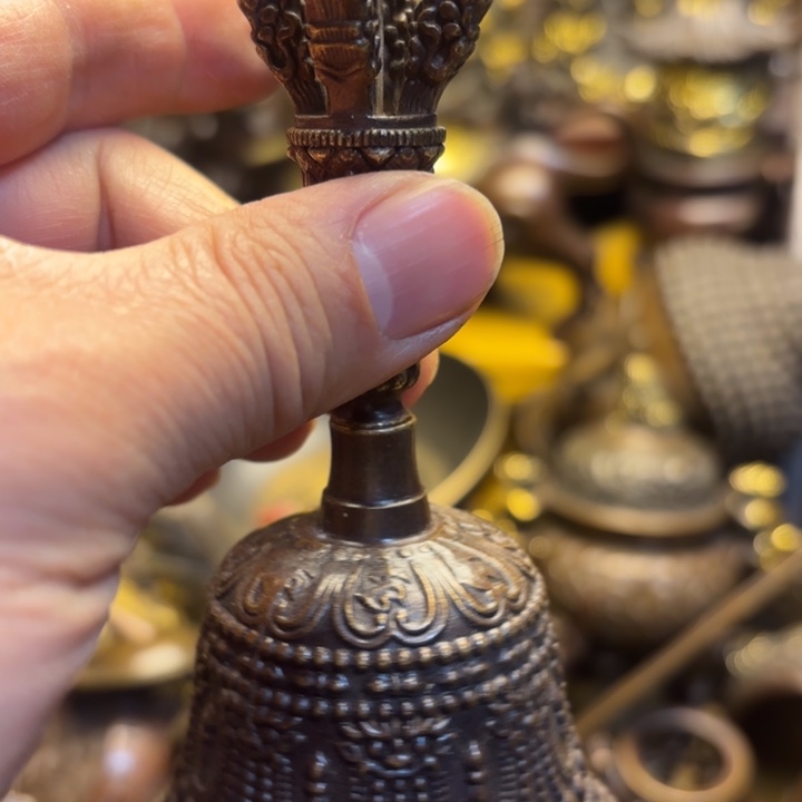 铜器摆件    点击下单