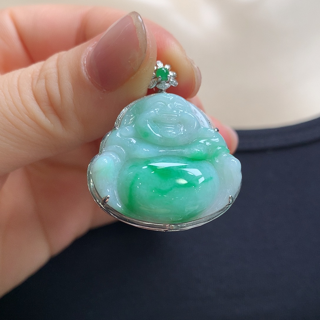 翡翠18K金镶嵌颈饰佛公