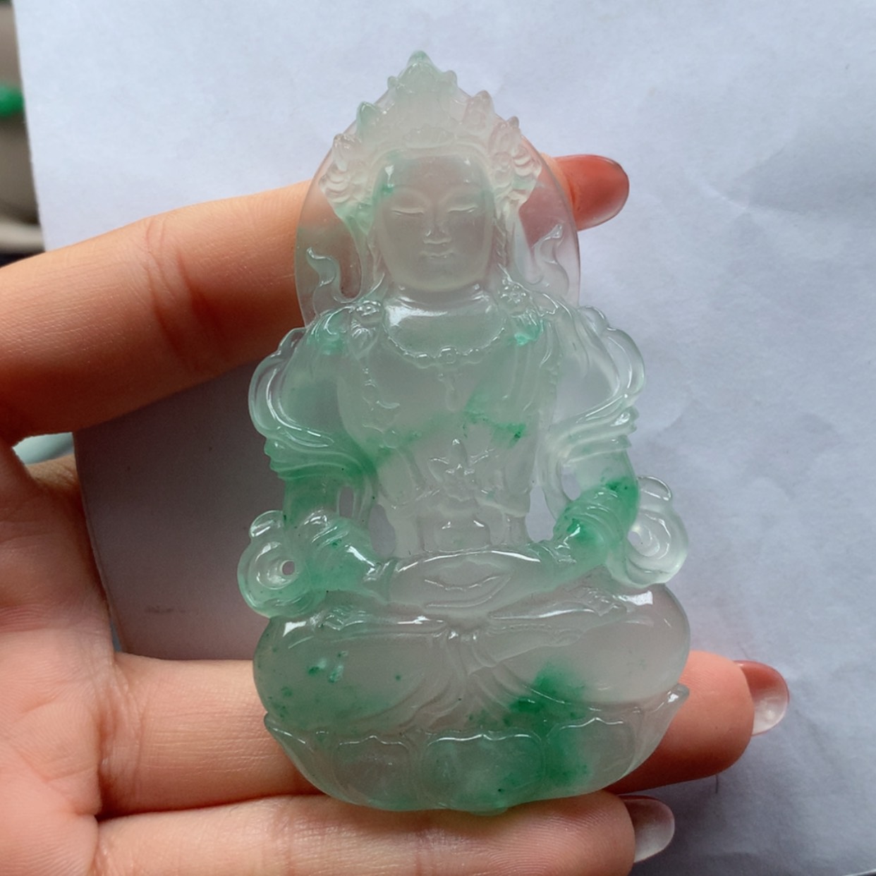 【闪购商品】石英质玉颈饰未镶嵌闷***蔡