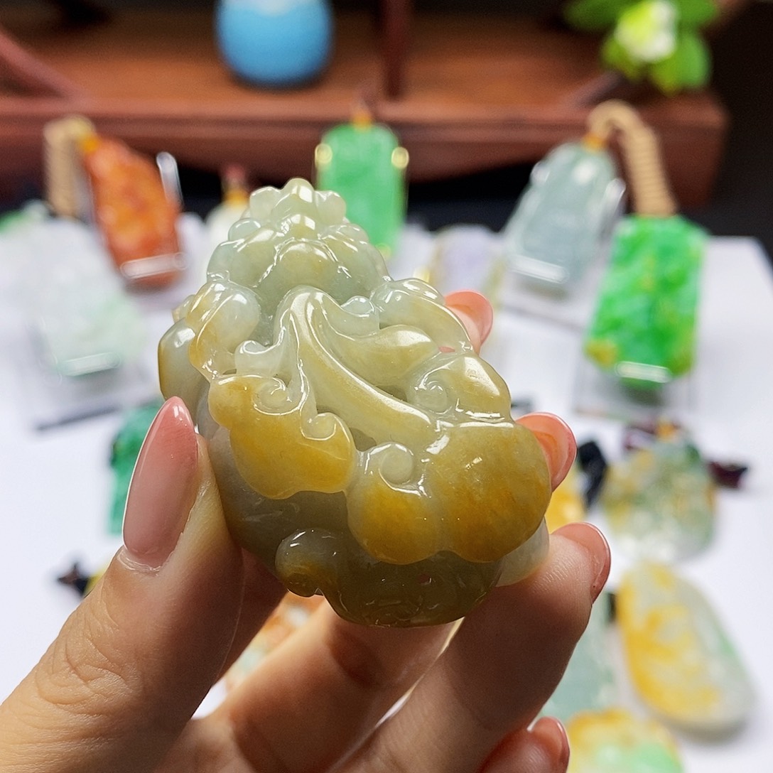 颈饰未镶嵌翡翠天然翡翠A货