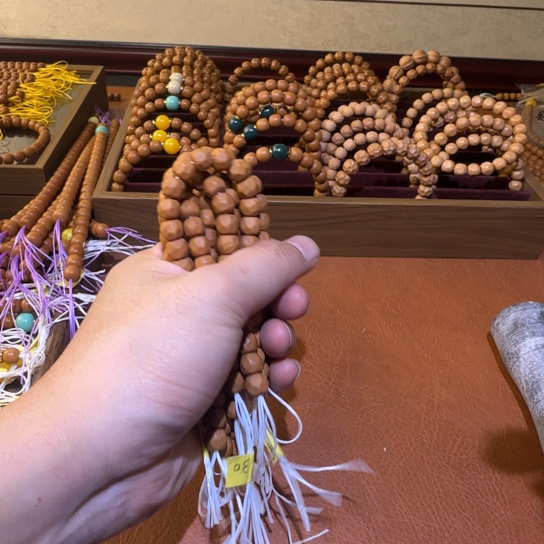 猴头核桃手串奶酪