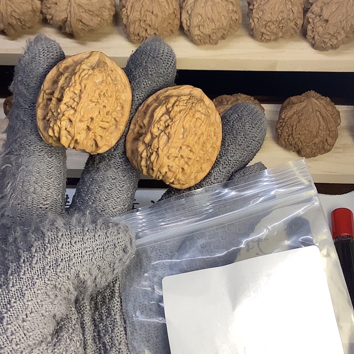 文玩核桃吊坠南疆石36。37。39尺