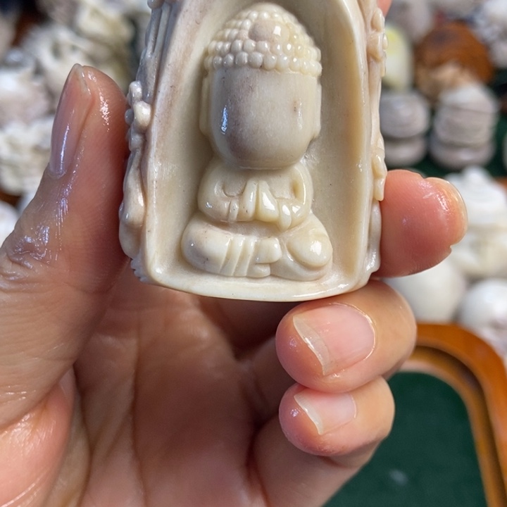格***）配饰鹿角雕刻一个出