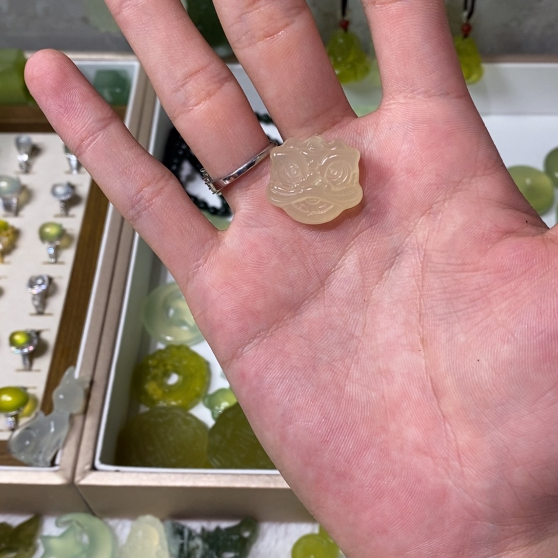 未镶嵌岫玉吊坠(不含链)