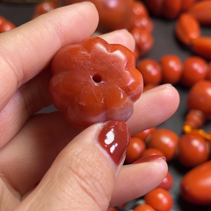 颈饰琉璃随***吧琉璃……….
