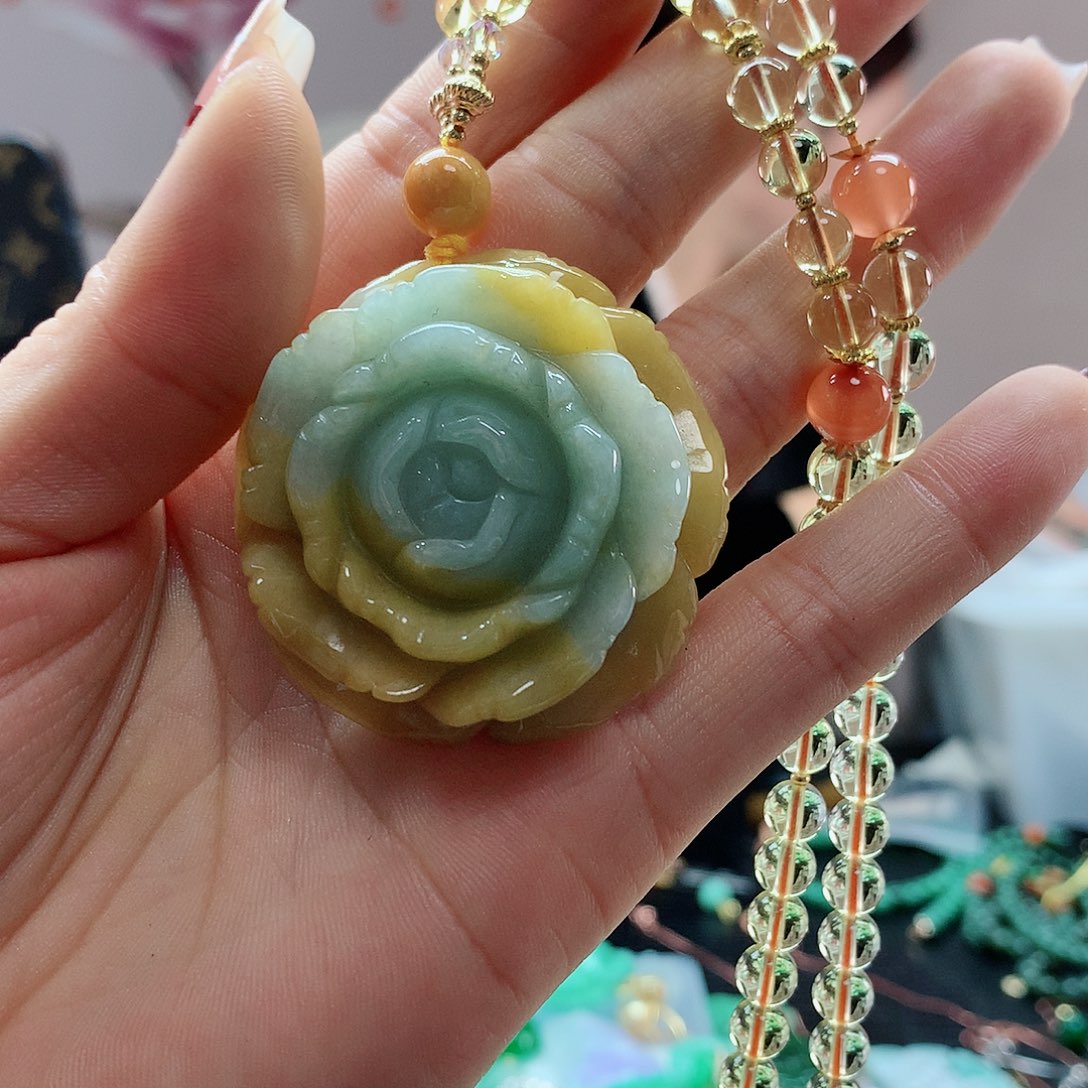 【闪购商品】翡翠吊坠(赠链)未镶嵌