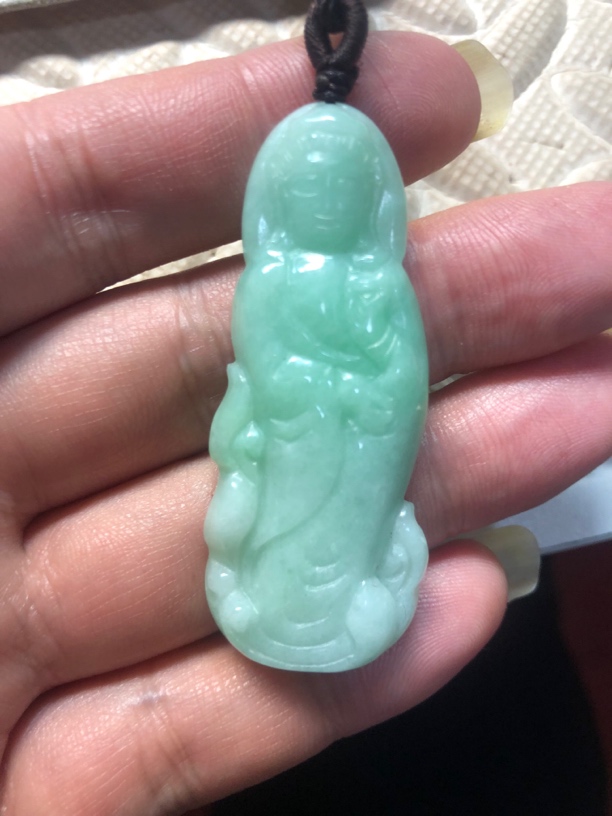 翡翠订制翡翠吊坠