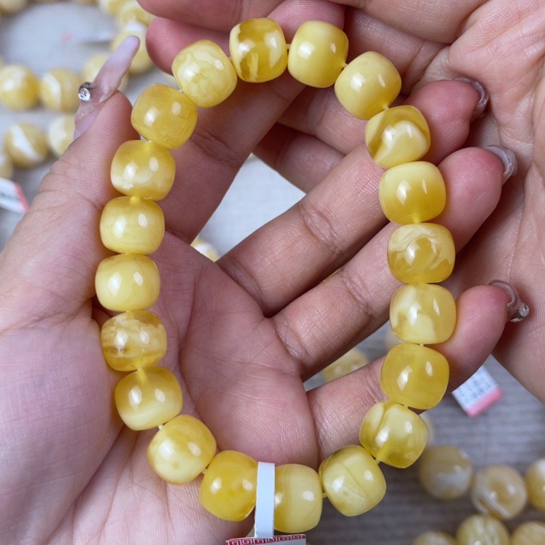 琥珀裸石未镶嵌尺寸12