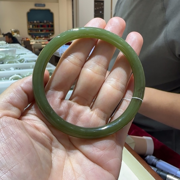  ***蕊和田玉未镶嵌手镯762