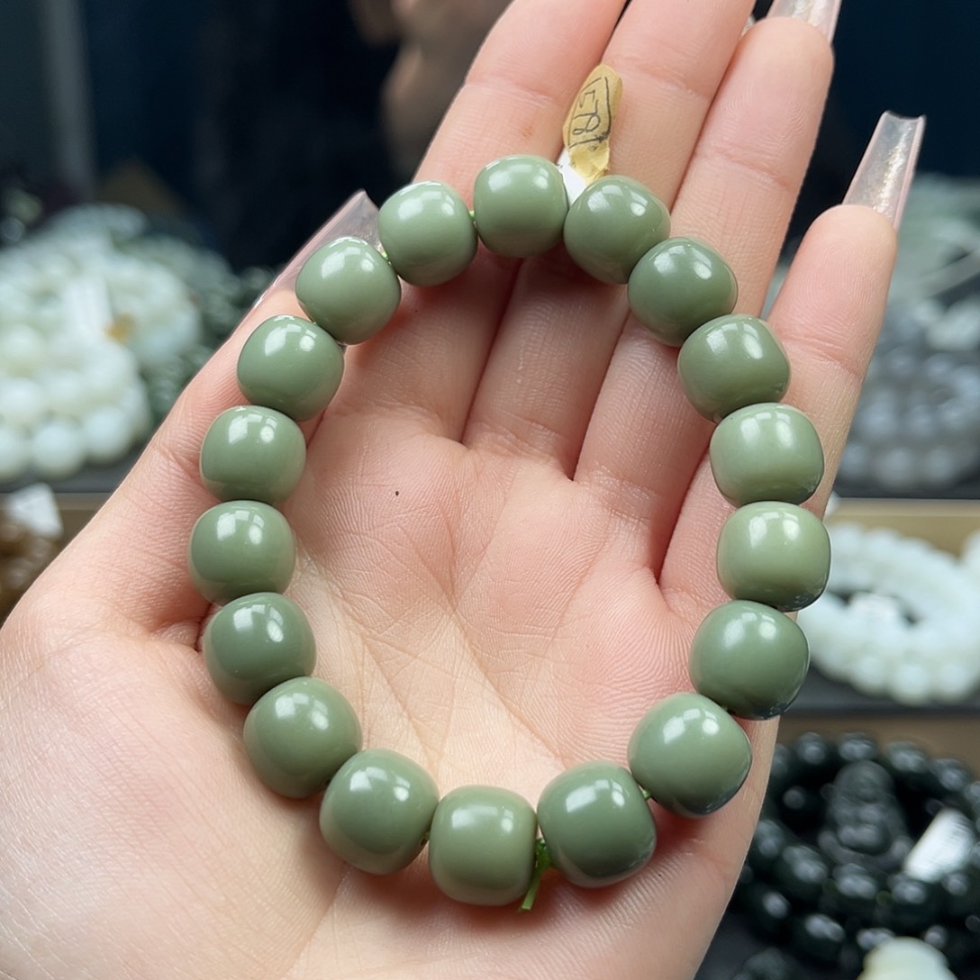 和田玉手链未镶嵌